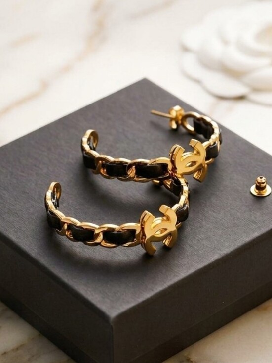 Jewelry - Fashion  Gold & Leather hoops earrings